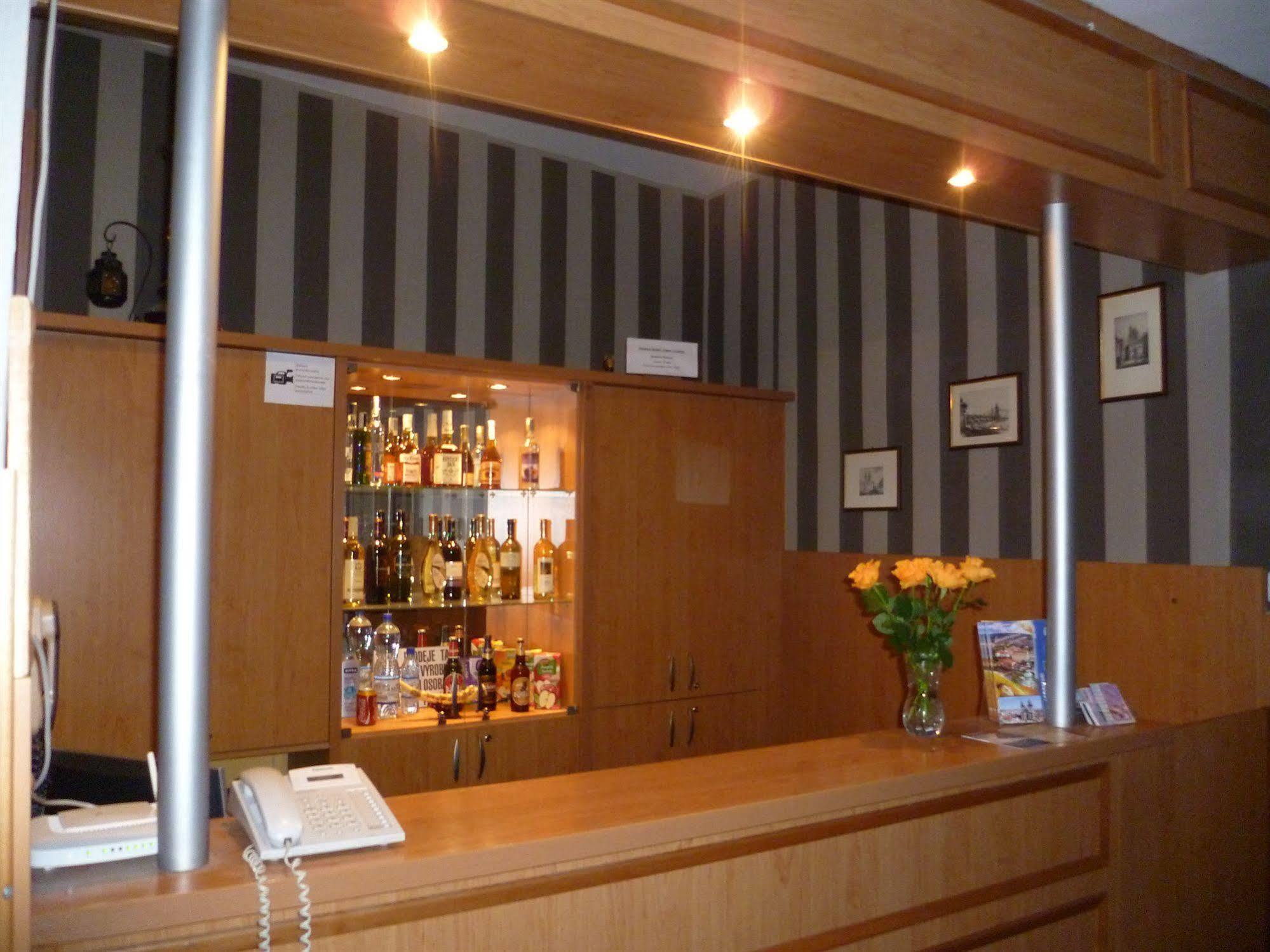 Aladin Praha Hotel Luaran gambar